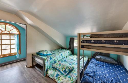 Waterfront Fox Lake Vacation Rental with Fire Pit! - Foto 16