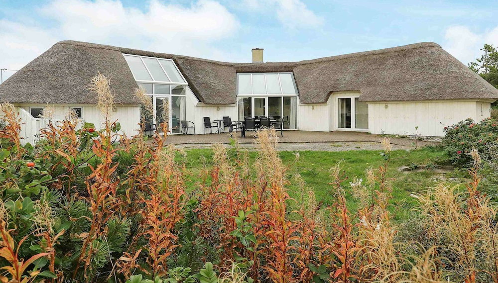 Sprawling Holiday Home With Swimming Pool in Ringkøbing - Foto 1, Imagen principal