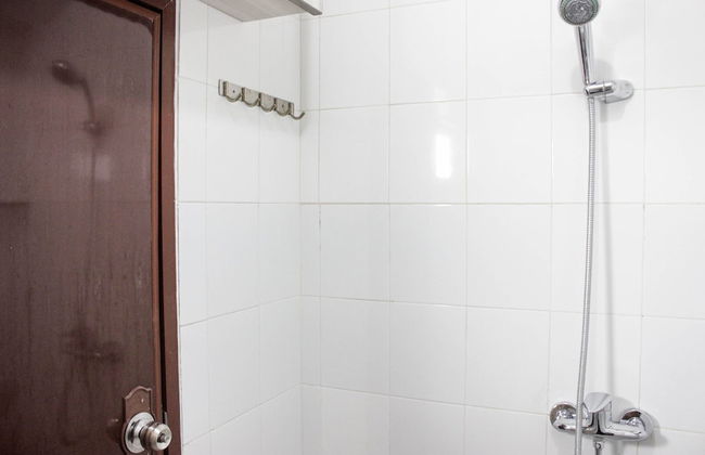 Spacious & Deluxe 2BR Gateway Ahmad Yani Cicadas Apartment - Photo 17