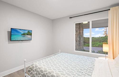 Serene Hilltop Oasis Above the City w Private Pool - Foto 31