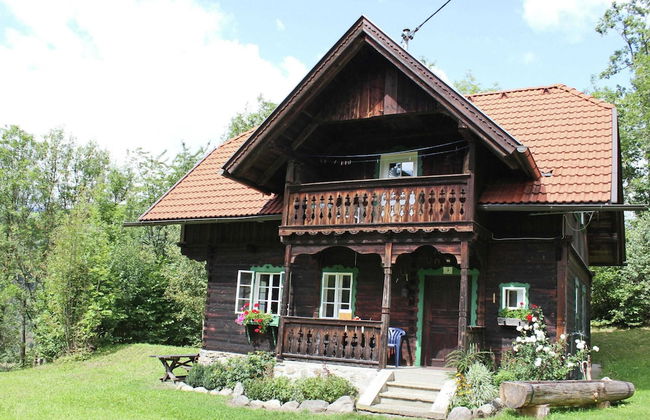 Peaceful Cottage Near Ski Area in Gmund - Photo 37