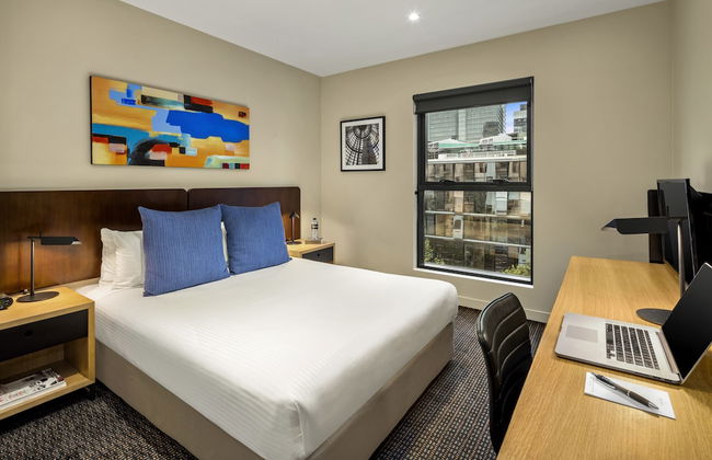 Quest Docklands - Photo 6