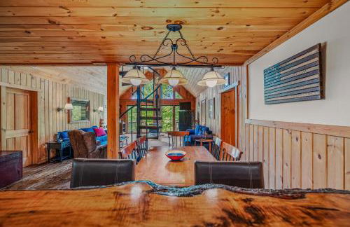 Seventh Heaven - Hot Tub, Pet Friendly, Grill, Wifi, Deck, Covered Porch, Family Friendly, Kid's Loft, King Bed - Foto 24