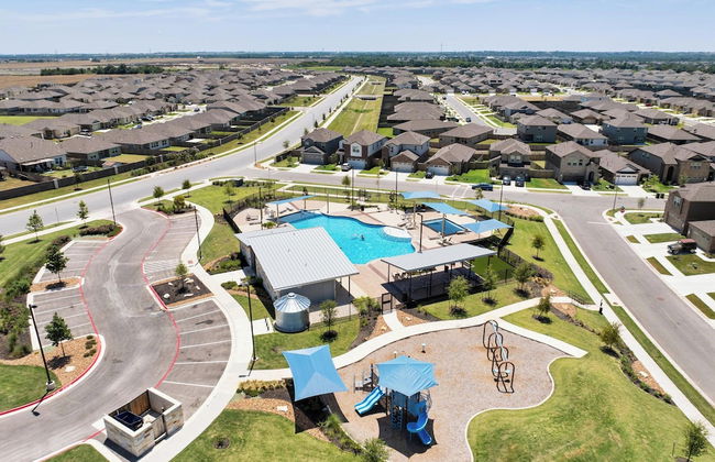 Charming 4BR Spacious Backyard in Hutto - Foto 18