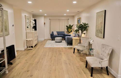 2 Masters, Newly renovated with new furnishings - 4BR 3BA - Photo 31