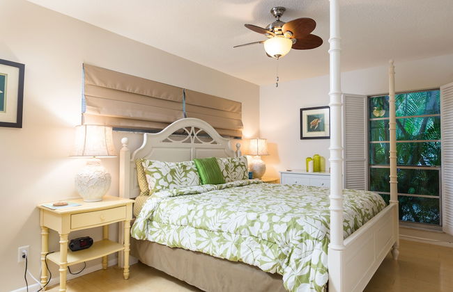 Crescent Street by VTrips - Photo 2