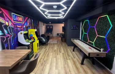 Arcade Game Room! Luxury New 3BR CLE Clinic UnivCircle Little Italy - Foto 1