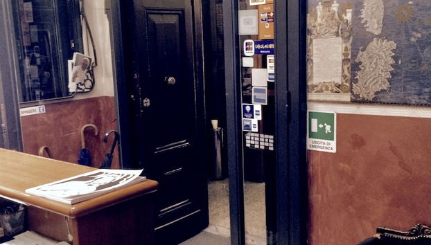 Caput Mundi - Photo 2, Reception