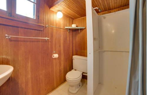 Sandy Beach and Sunset Views Cedarville Cabin 3! - Foto 14