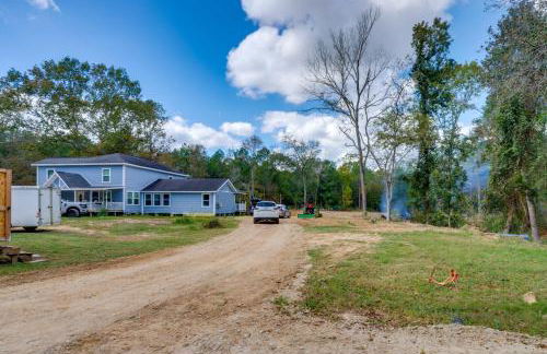 10 Mi to Lake Conroe Couples Retreat with Porch! - Photo 22