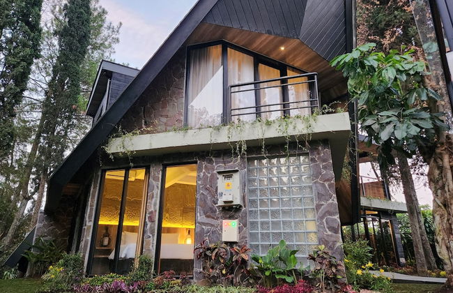 Villa 4-BR Klub Bunga No. 4 Batu Malang - Photo 1