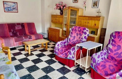 Charmant F2 avec Garage, Terrasse et Véranda, à 500m du Centre et 600m des Cures à Amélie-les-Bains - FR-1-703-131 - Foto 4