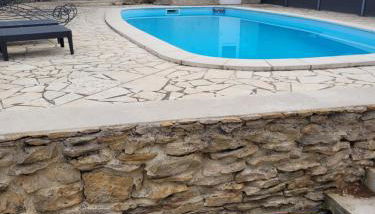 villa 2 chambres avec piscine et plus - Foto 2