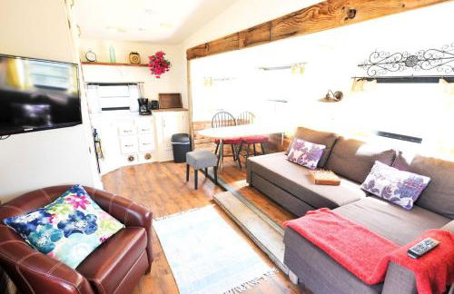 Rustic Trailer Rental on the Shores of Bridgeport Reservoir, California - Photo 11