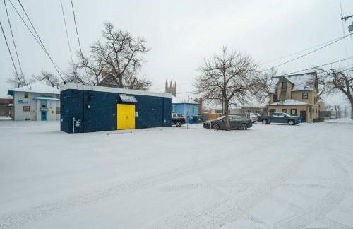 Indigo Cove Modern Studio near Historic Uptown - Foto 25