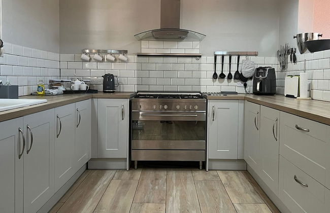 Villa Adina - Sleeps 7 - Pool - Parking - Garden - Foto 11