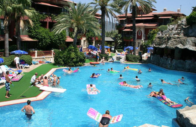 Grand Aquarium Hotel - Foto 2