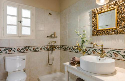 Nikolas by Vintage Travel - Photo 24