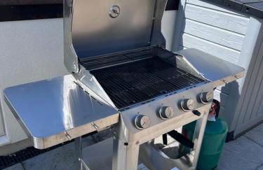 Charmandene - Luxury 5 Bed with Pool and Gated Parking - Foto 2