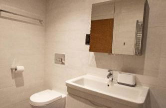 2 Bedroom, 2 Bathroom Apartment with Balcony in Hoxton, Zone 1, Sleeps 6 - Foto 15