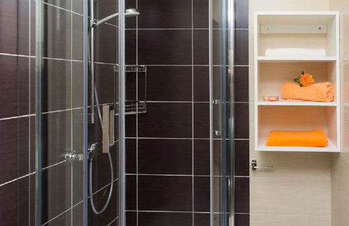 Villa Falcon Rook - Four-Bedroom Villa with Terrace and Swimming Pool - Photo 63