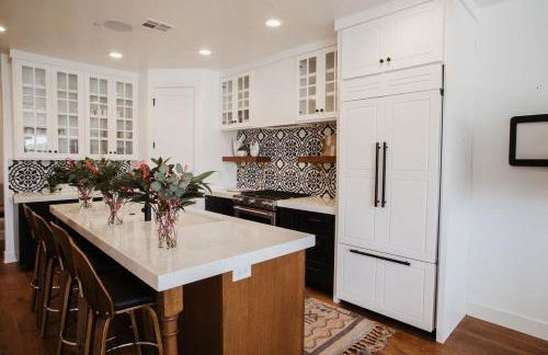 Townhome w Private Hot Tub Air Hockey and more - Foto 38