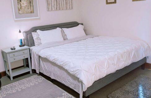 Uptown area, Cozy king Suite, quiet and private, free parking, walk to restaurants - Foto 3