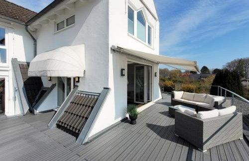 Große Penthouse Ferienwohnung mit Meerblick, Sonnenterrasse & Luxusbad von "Momentic" - Foto 4