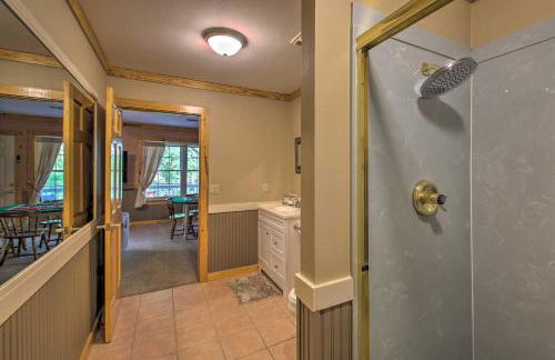 Kayaks and Boat Dock Lakeside Hot Springs Retreat - Foto 19