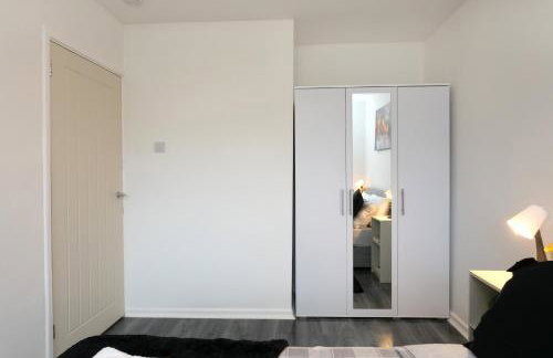 Nottingham Top Serviced Home - Chayil Experts - Foto 75