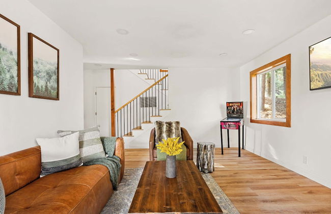 The Fancy Fox Stunning 4 BR Retreat, Min to Lake - Foto 19