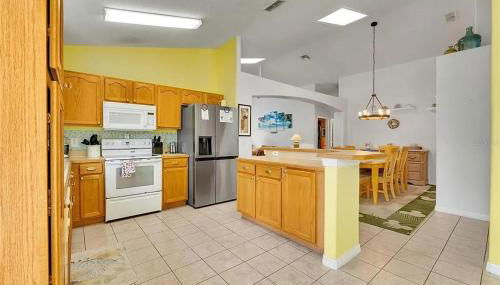 5BR 4BA Near Disney, Pool, Sauna, Pets Allowed - Foto 4