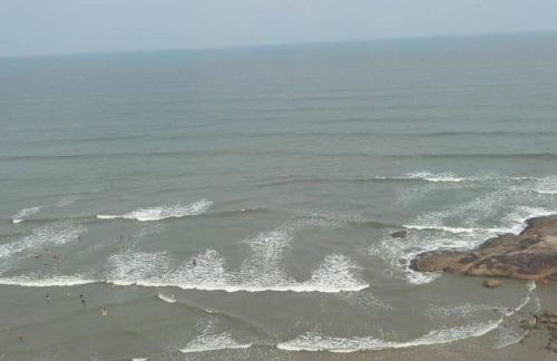 Apto Frente Mar Itanhaem Sonhos - Foto 13