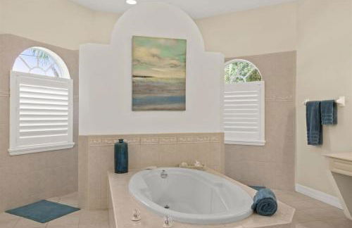 Cape Serenity- Premier Waterfront Villa with Kayaks and Bikes - Photo 23