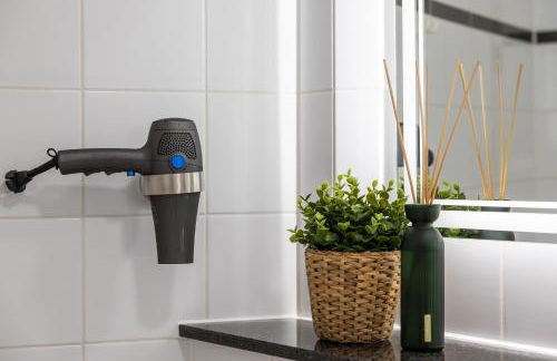 Penthouse Apartment - 10 min to Cologne & Parking - Photo 4