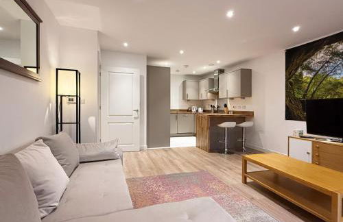Laura's modern 1 bed apartment in Wimbledon - Foto 22