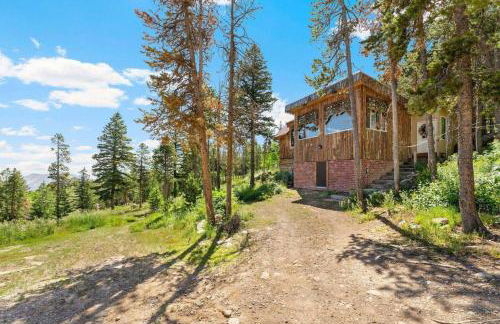 The Tyrolean Cabin. Panoramic Views. Hot Tub. - Photo 3