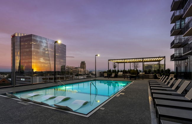 High-rise Apt Raleigh Free Parking Sunset View 1 - Foto 42