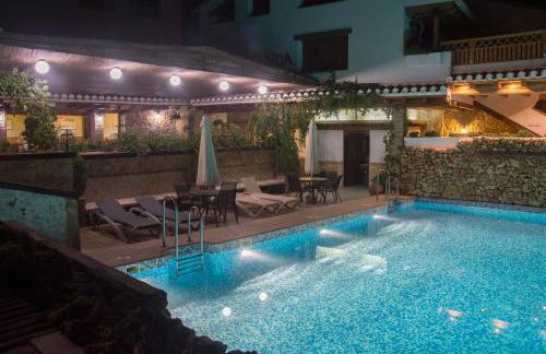 Alhanda Apartahotel - Foto 8