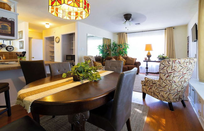 Mariposa Monarch Walk to River - Foto 25