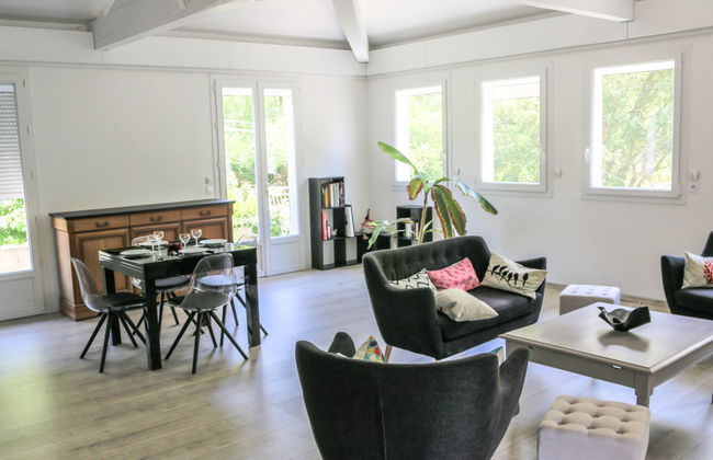 3 bedroom House in Saint-Vivien-de-Médoc with private pool and garden - Photo 2