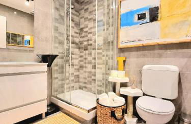 NEW - Epic Design -AC, Balcony, Free Parking - Foto 17