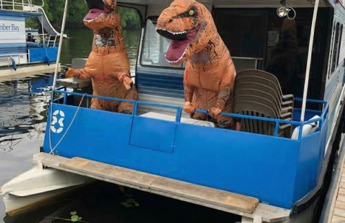 Cozy Houseboat - Northern Vintage - Sleeps 8 - Dinning Boat - Fast Wi-Fi HB08 - Foto 3