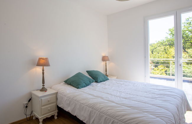 4 bedroom House in Bormes-les-Mimosas with private pool and garden - Photo 24