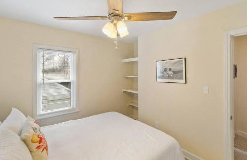 Downtown Libertyville Duplex Near Naval Base - Foto 8