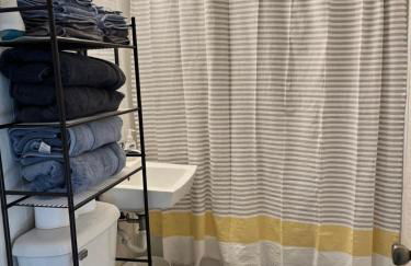 Burrel Avenue Apartments - Foto 20