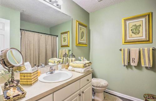 Cheery Condo with Community Pool and Waterslide! - Foto 24