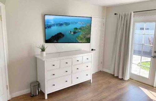 Hot Tub . Near Freeway . Quick 2 Theme Parks/Beach - Foto 26