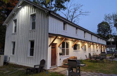 Hay Loft in Historic Barn - 4 Minutes to Legoland - Foto 1