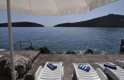 Holiday home Marina- beachfront, sea view and free parking - Photo 53